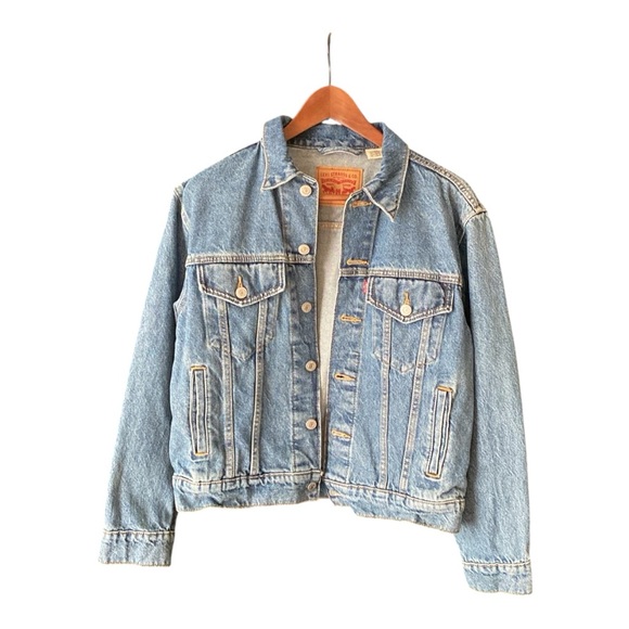 Levi's Jackets & Blazers - Levi's Blue Jean Jacket Classic Trucker Style